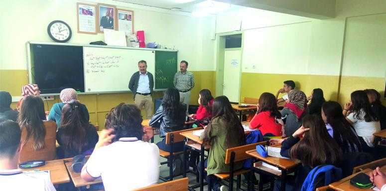 Dr. Veli Kılınçarslan Anadolu Lisesi’nde Kariyer Günlerine Katıldı